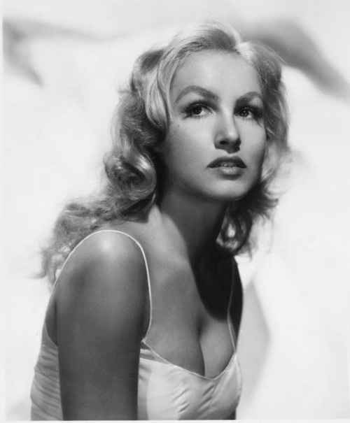 oblivion actress julia pftw julie newmar page 3 oblivion actress julia pftw julie newmar page 3