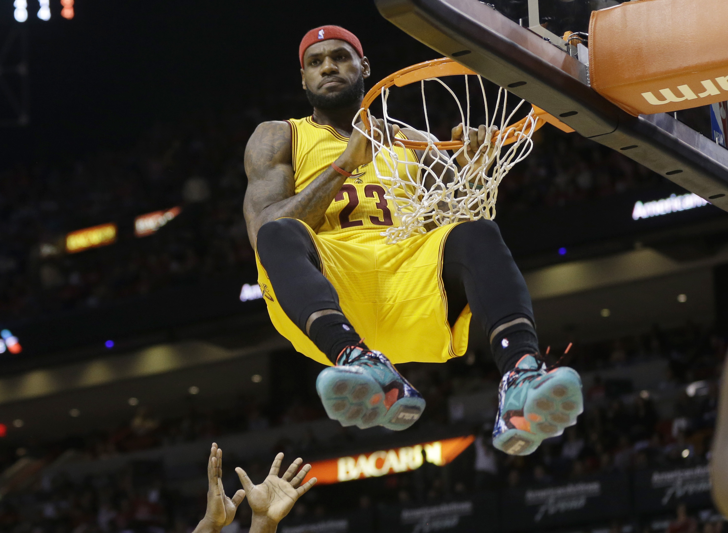 pftw lebron james wallpaper lebron 10 christmas